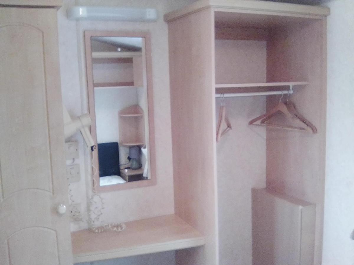 Cosy Chalet Mobile Home , Peace & Quiet Dingle Ngoại thất bức ảnh