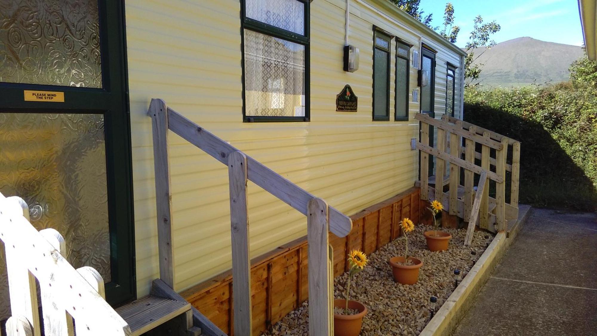 Cosy Chalet Mobile Home , Peace & Quiet Dingle Ngoại thất bức ảnh